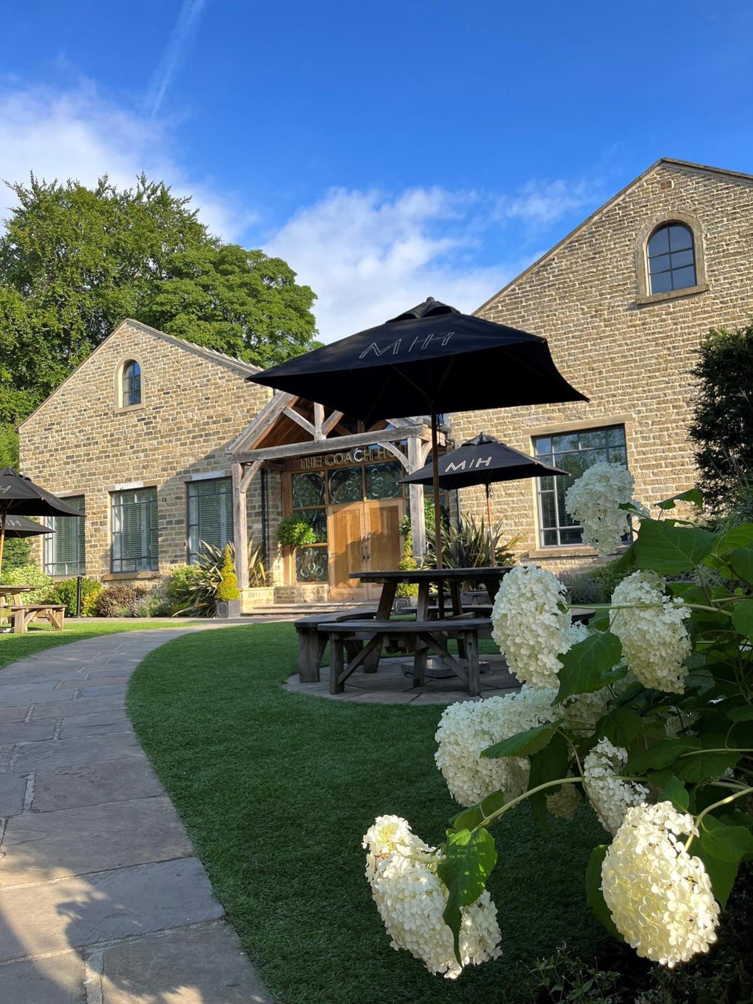 Manor House Lindley Hotel Huddersfield Bagian luar foto
