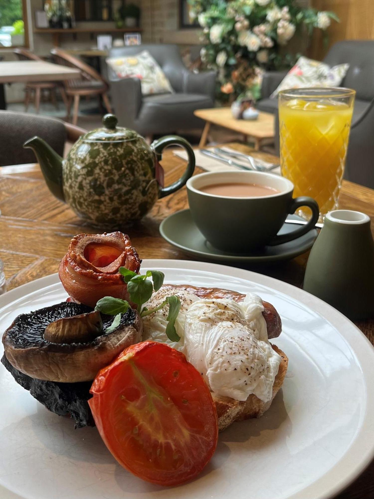 Manor House Lindley Hotel Huddersfield Bagian luar foto